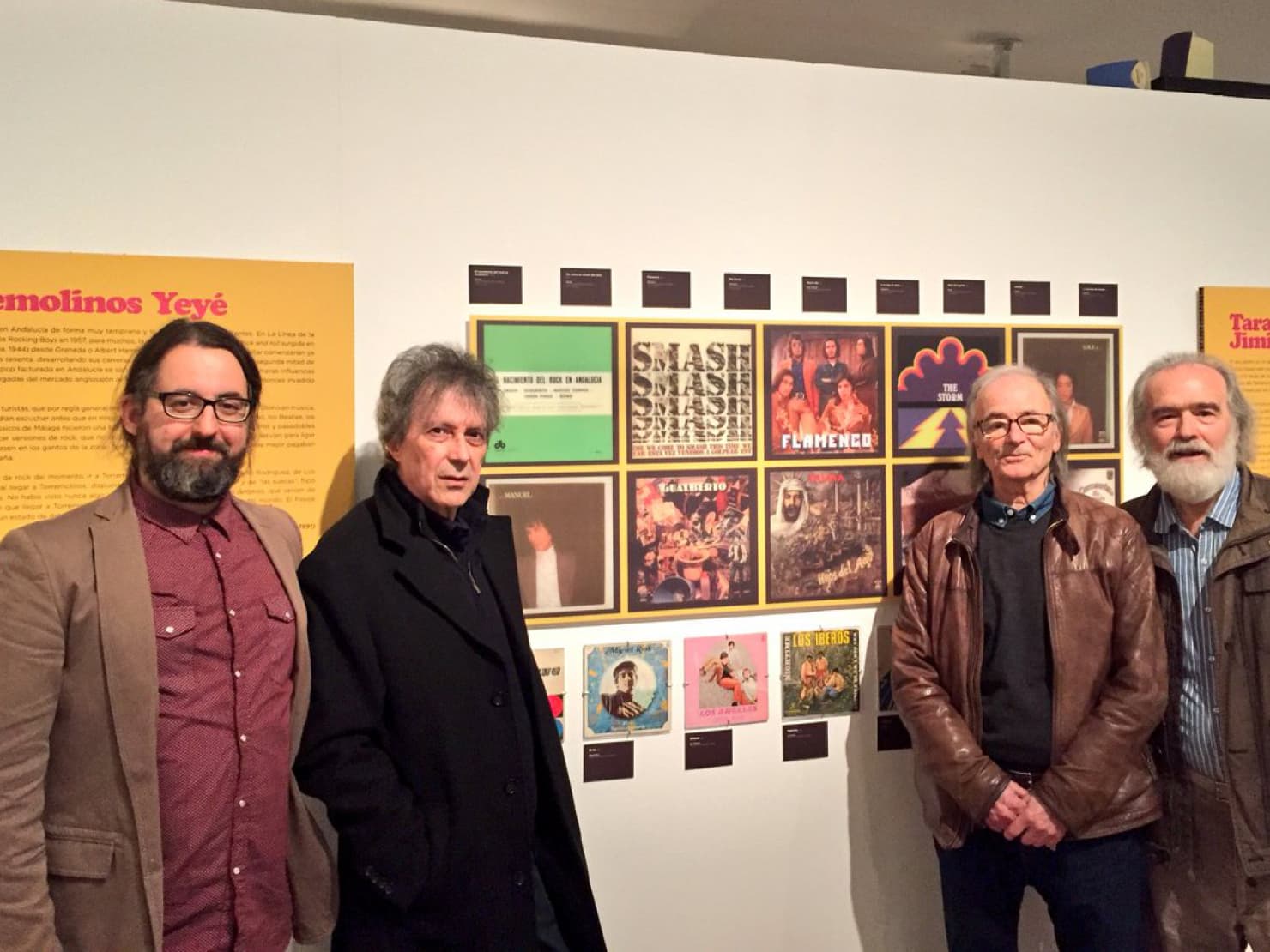 Días de Viejo Color — panel Torremolinos Yeyé con portadas de discos